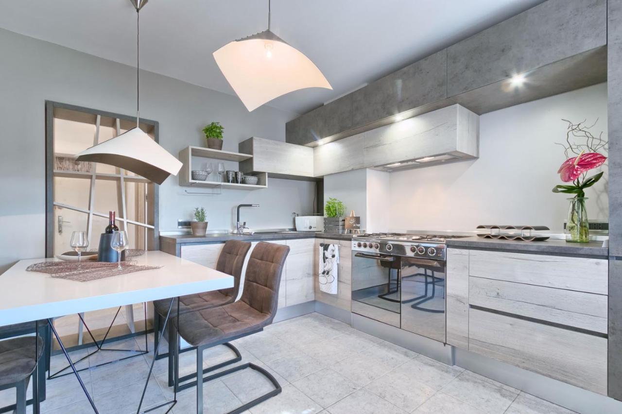 PUY Modern Oasis Apartment מראה חיצוני תמונה